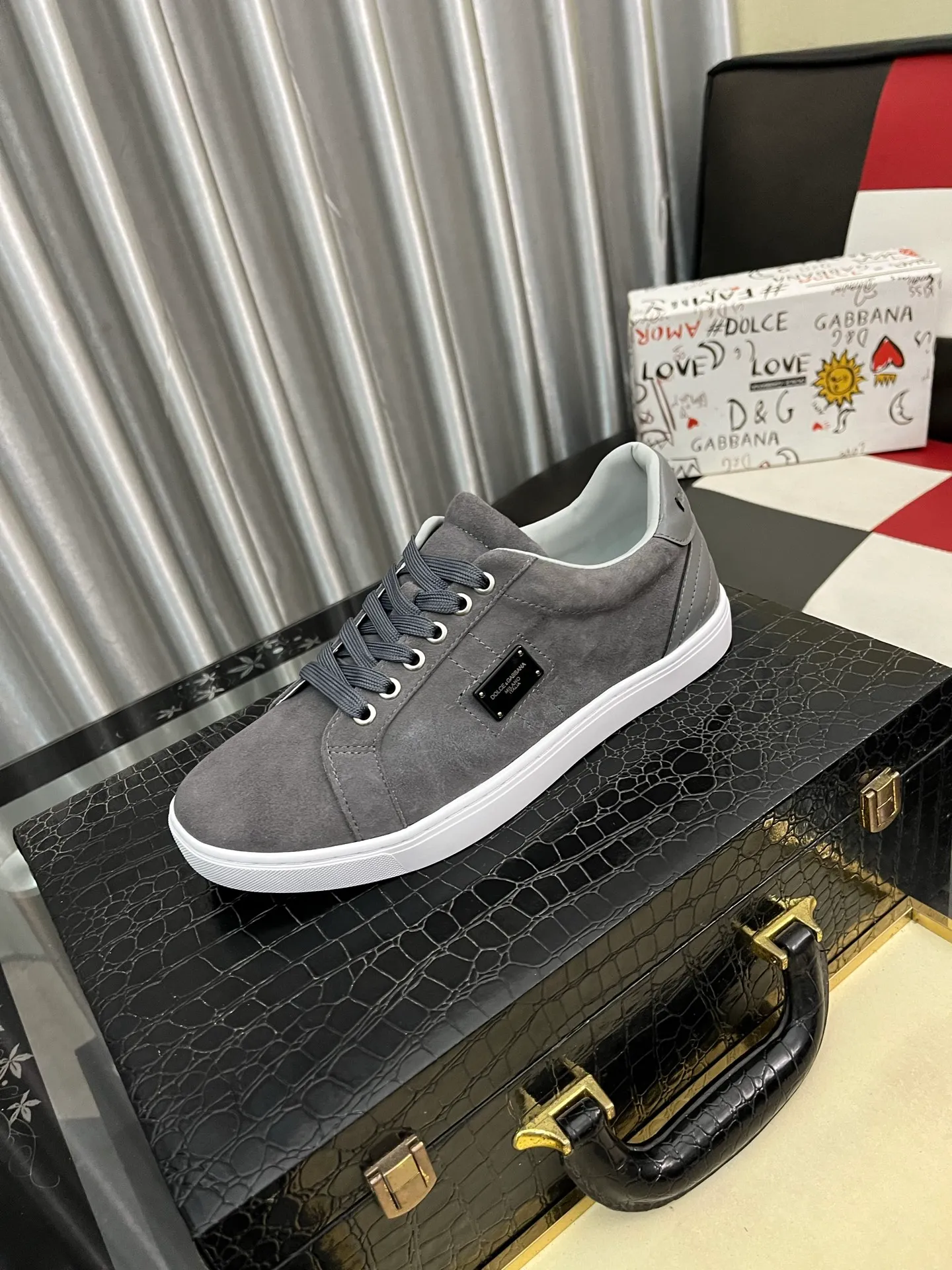 Men's shoes 💰400⌚️⌚️New DG Dolce & Gabbana high-end couple's sports and casual shoes, imported cowhide, multiple material splicing design➕Imported cowhide lining, cowhide foot pads➕Original TPR elastic outsole. Size: 38-46